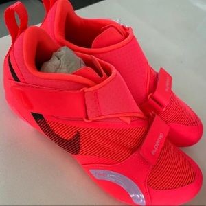 Nike Spin Shoes - Size 8